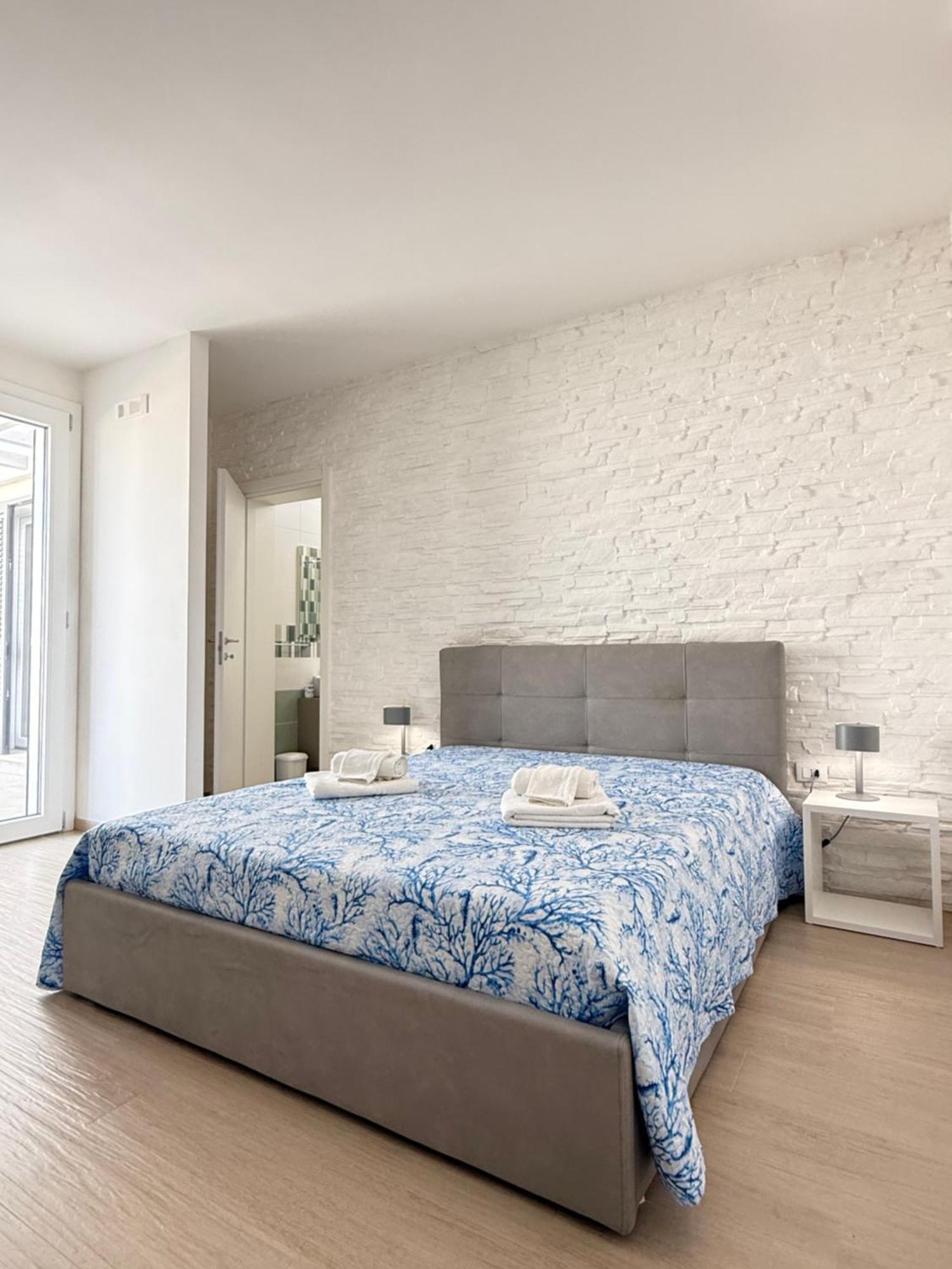 B&B Bianco Mediterraneo Torre Ovo Eksteriør billede